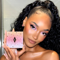 CHARLOTTE'S GLOWING MYSTERY BOX