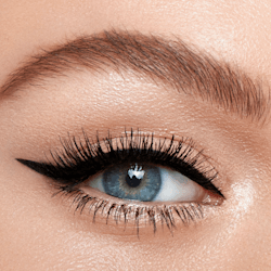 The Exagger-Eyes Look & Makeup Kit