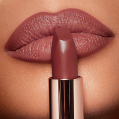 CHARLOTTE’S 3 STEPS TO BEAUTIFUL LIPS